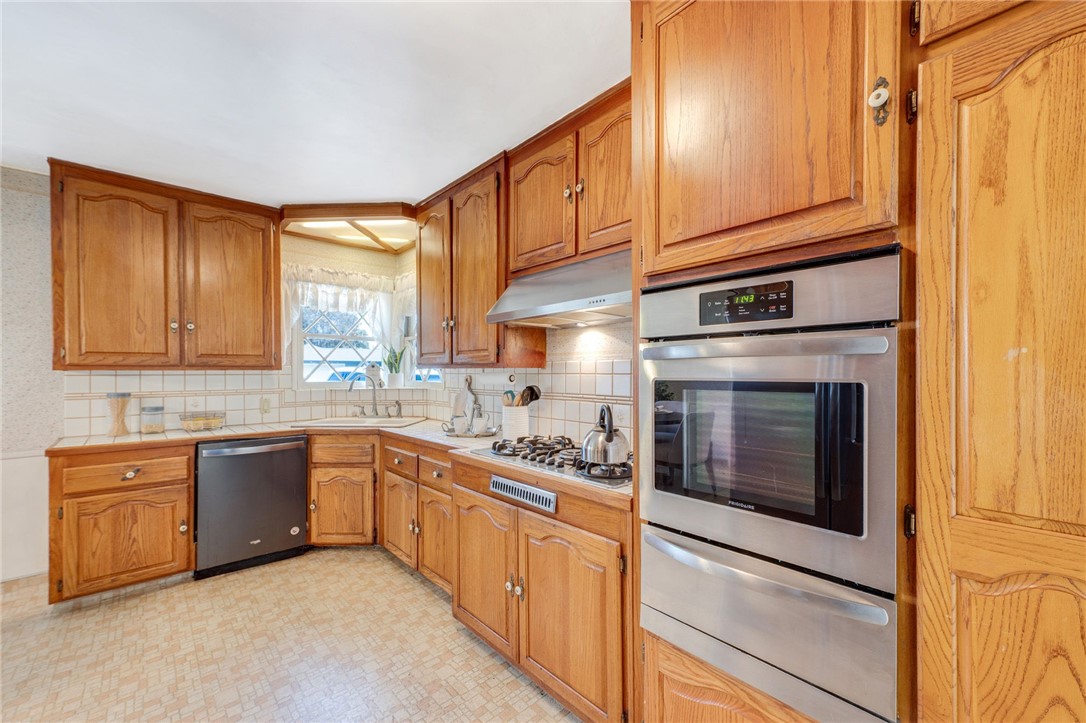 9932 Belfair Street Property Photo 11