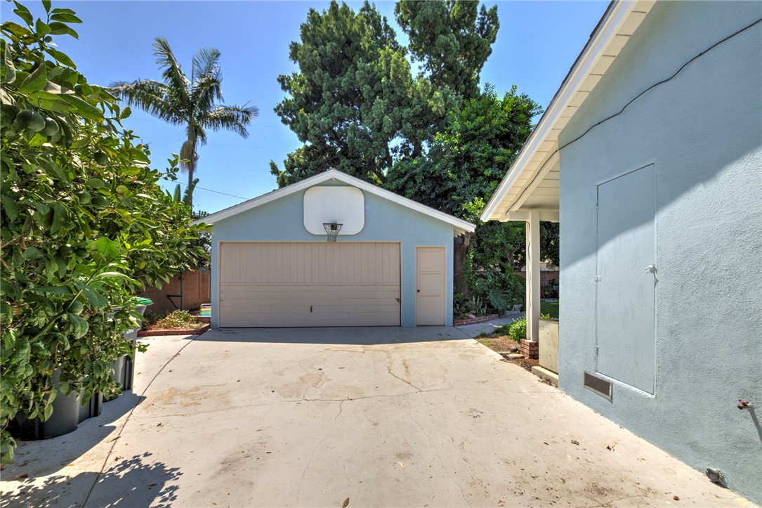 9932 Belfair Street Property Photo 26