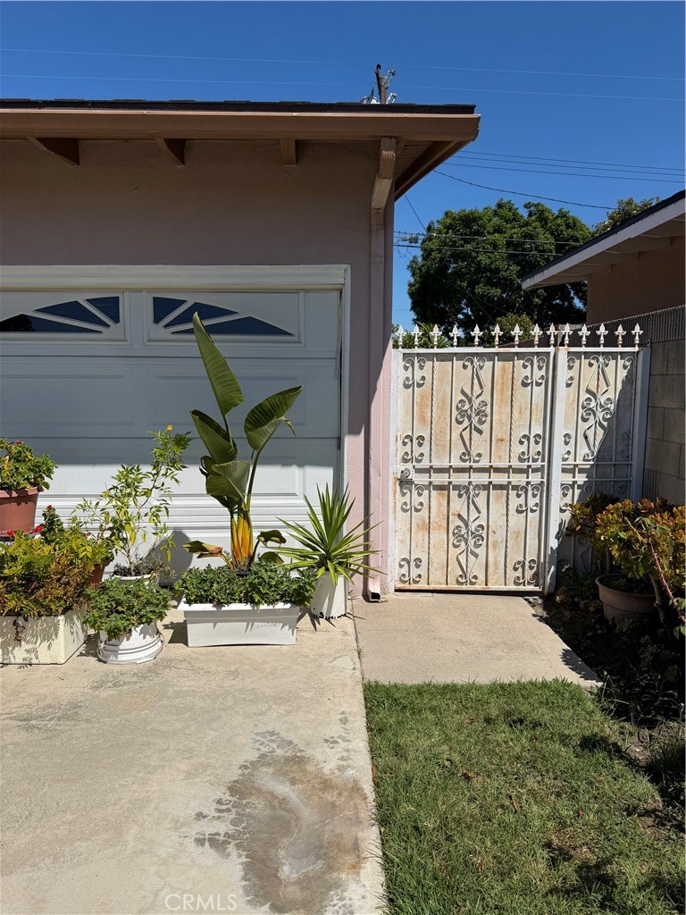 11882 Easy Way Property Photo 5
