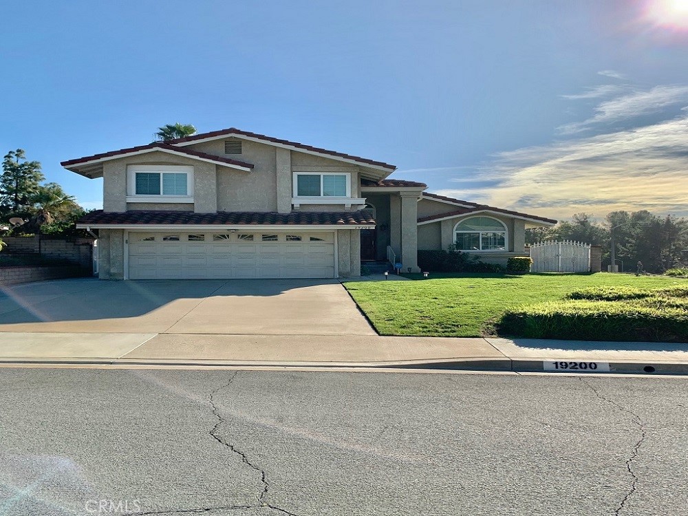 19200 Kamlyn Lane Property Photo 1