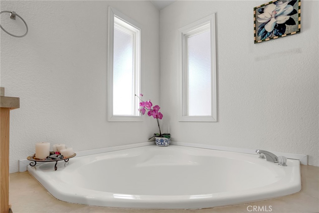 1001 W Lambert 219 Property Photo 33