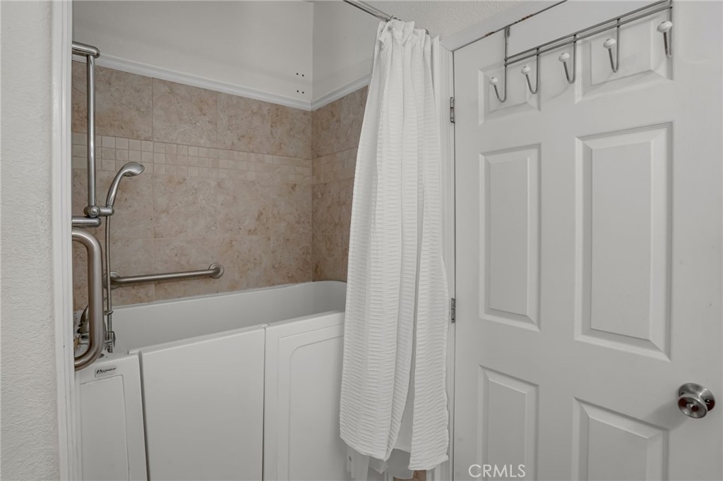 1001 W Lambert 219 Property Photo 34