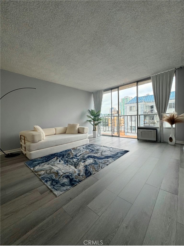 375 Atlantic 407 Property Photo 4