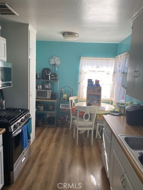 1203 S Castlegate Avenue Property Photo 4