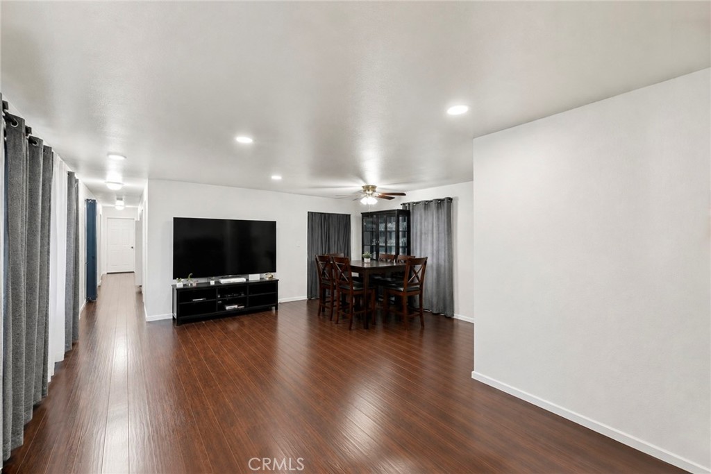 9212 Avalon Property Photo 15