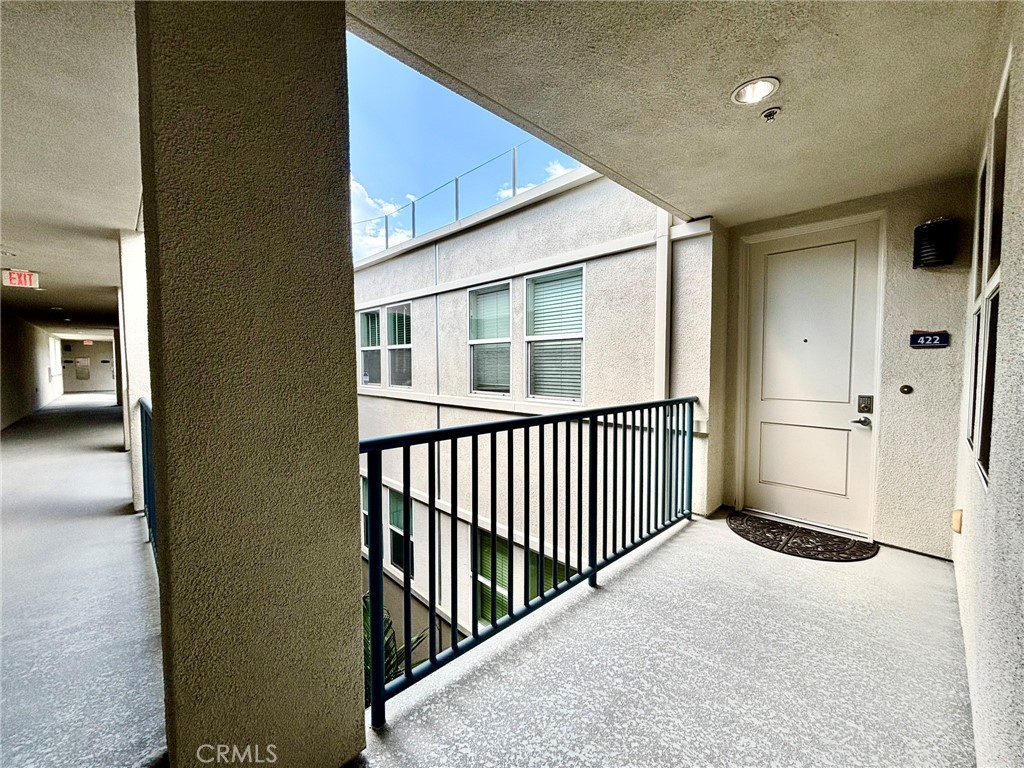 300 E 4th Street 422 Property Photo 5