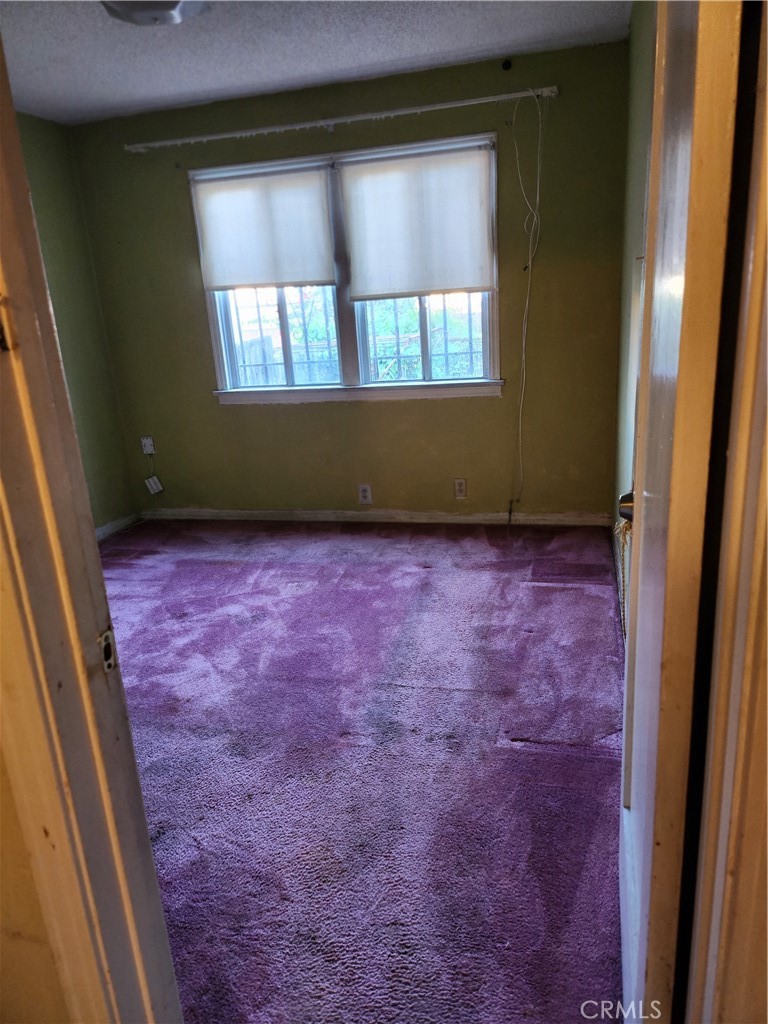 6812 S Van Ness Property Photo 19