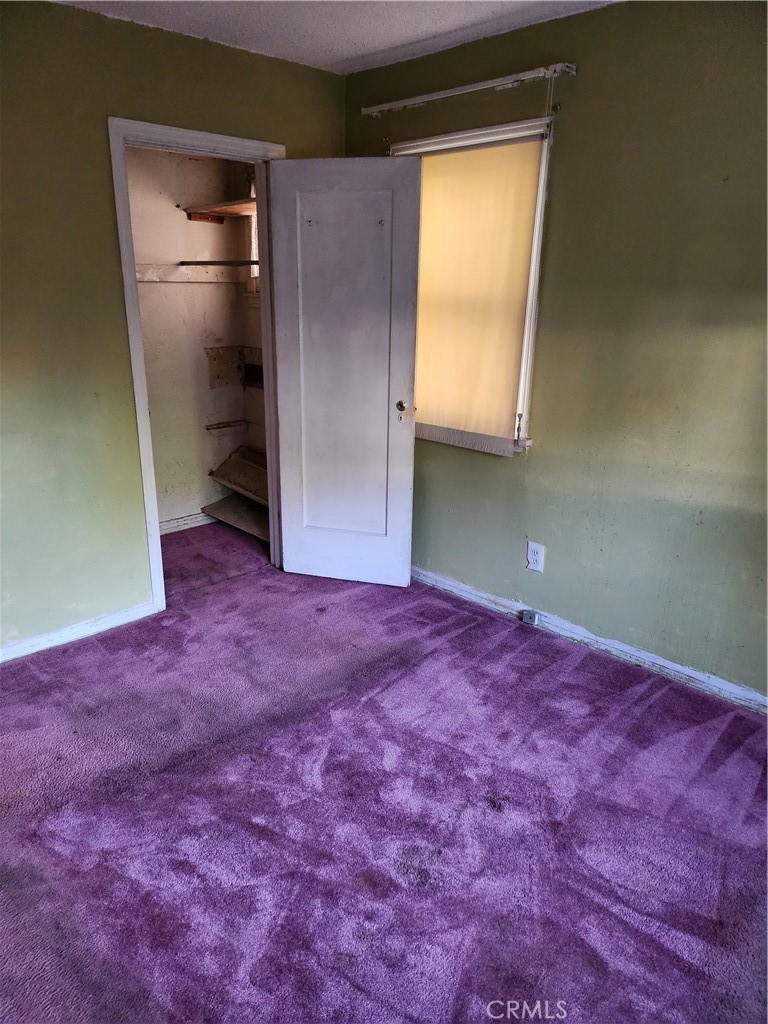 6812 S Van Ness Property Photo 20