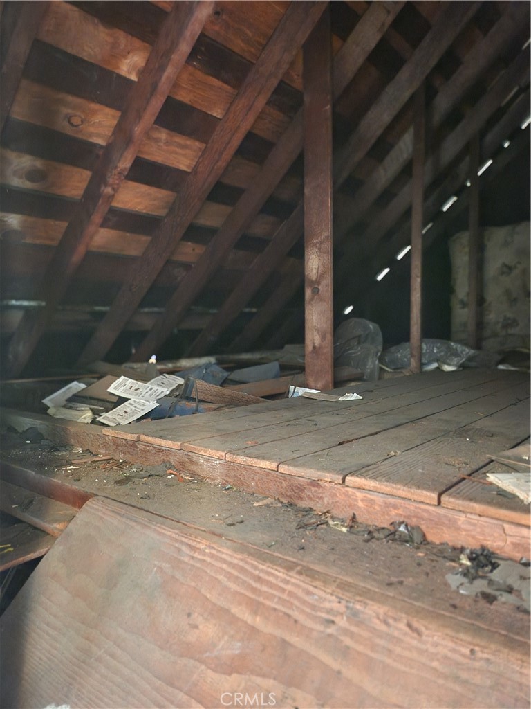 6812 S Van Ness Property Photo 30