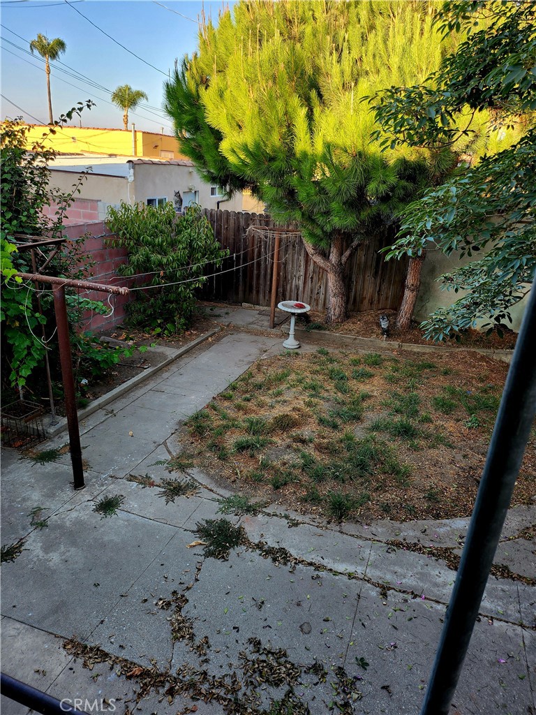 6812 S Van Ness Property Photo 41
