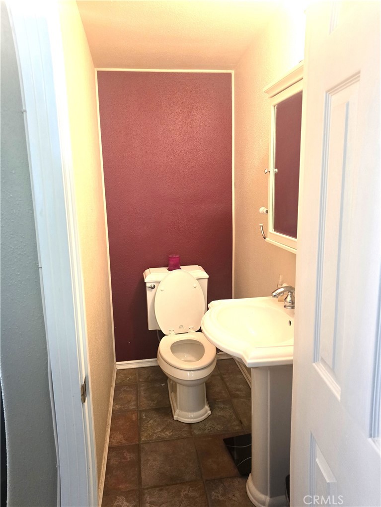 17500 Arminta Property Photo 10