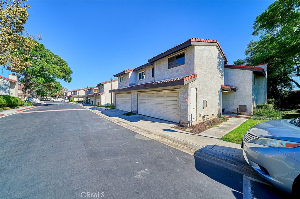 11832 Los Alisos Circle Property Photo 5