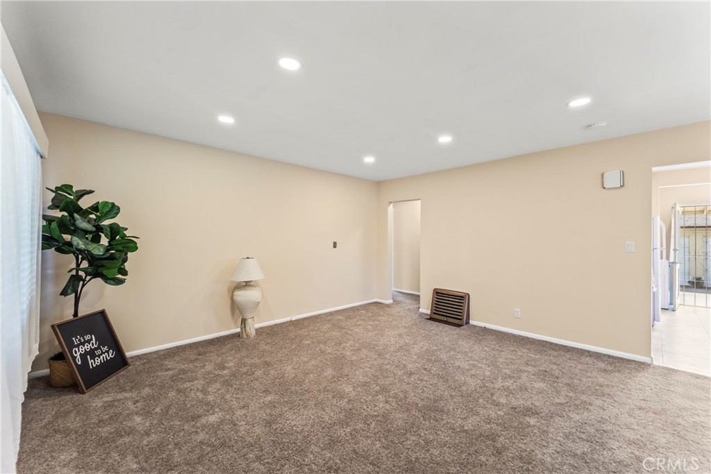 1024 Leonard Avenue Property Photo 11