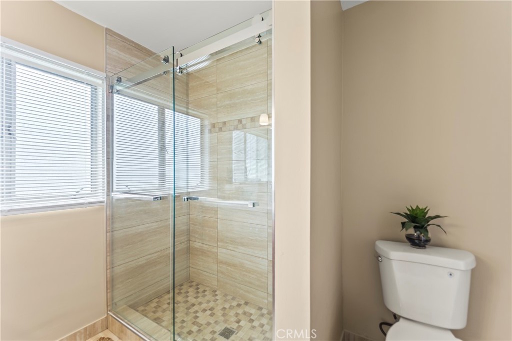 1024 Leonard Avenue Property Photo 23