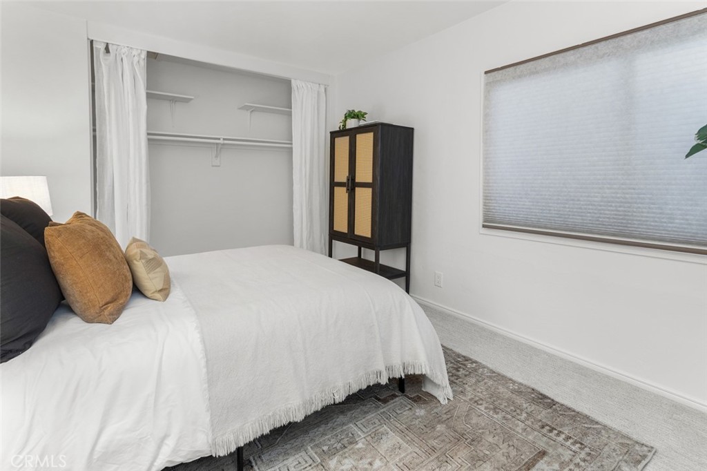 5796 Campo Walk Property Photo 18