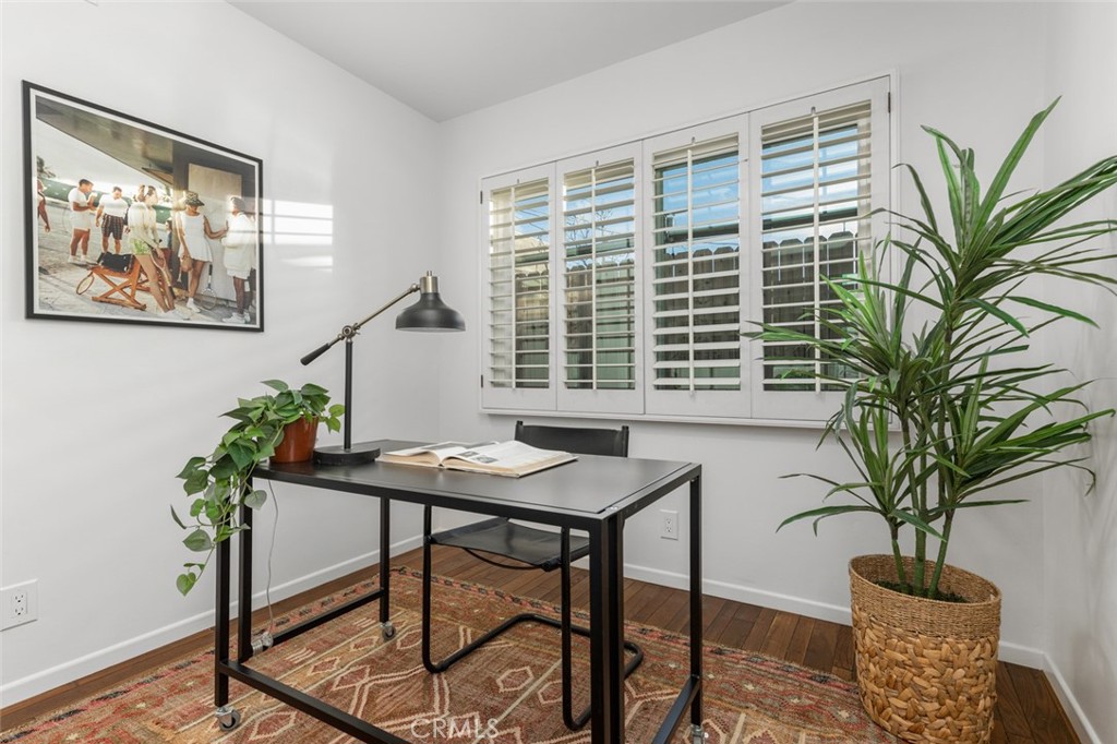 5796 Campo Walk Property Photo 25
