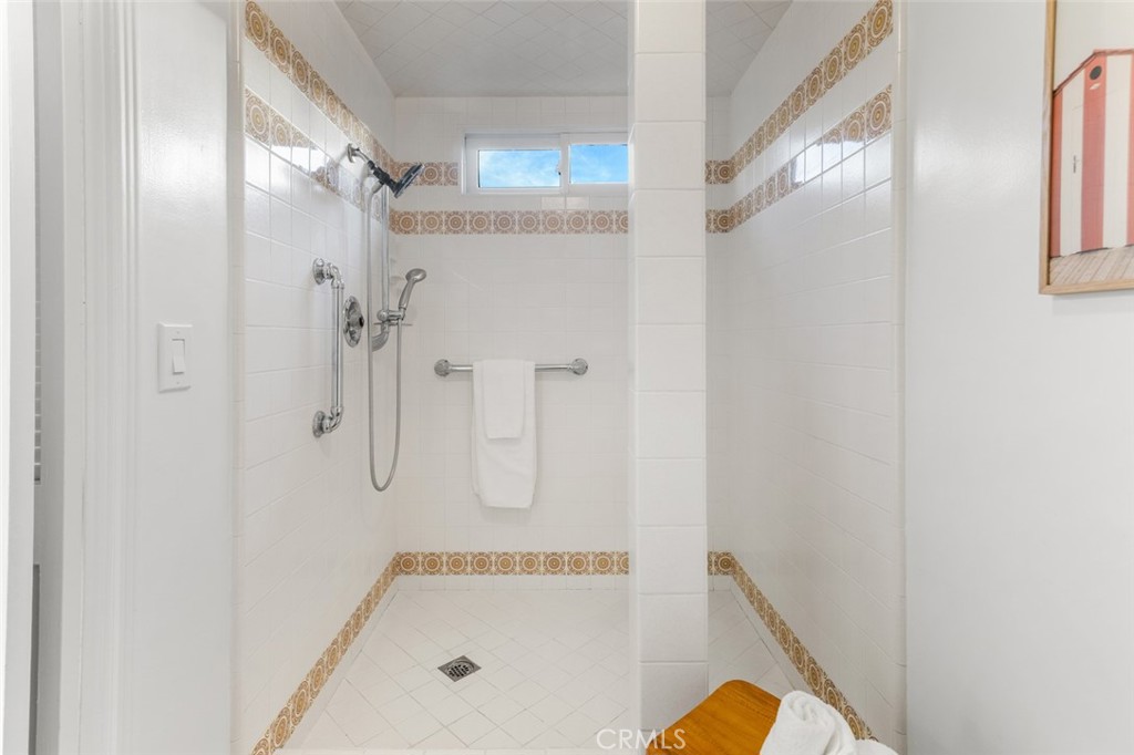 5796 Campo Walk Property Photo 35