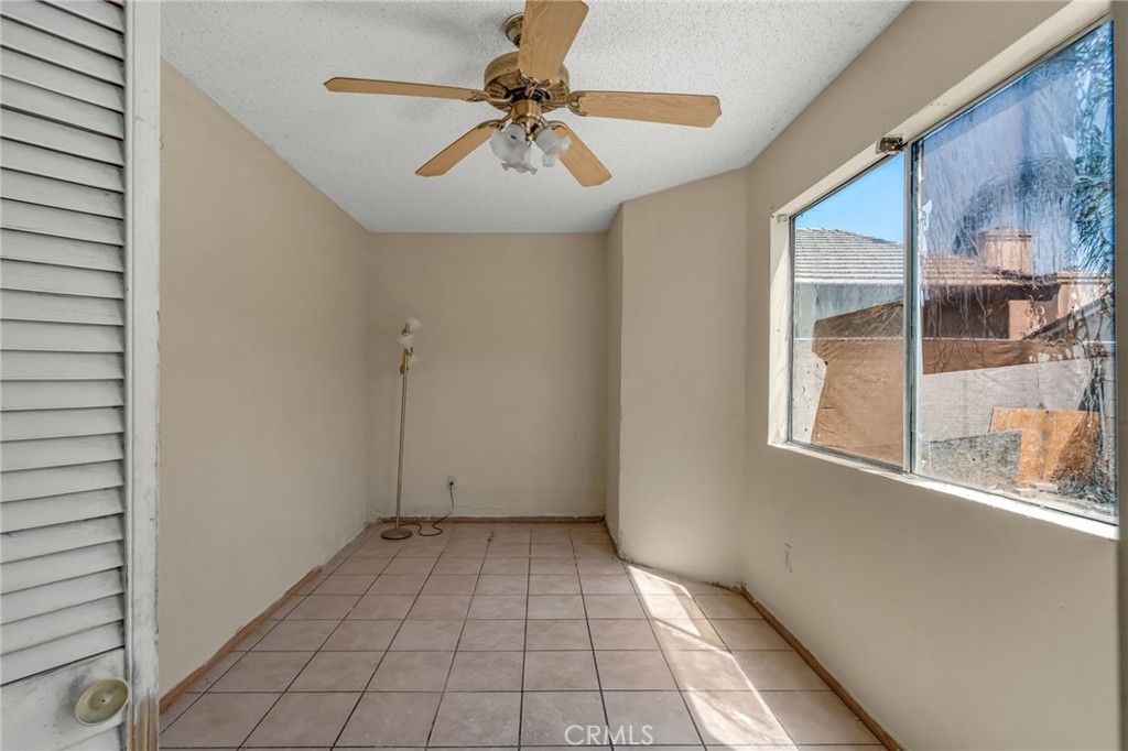 1918 W Quartermaster Property Photo 11