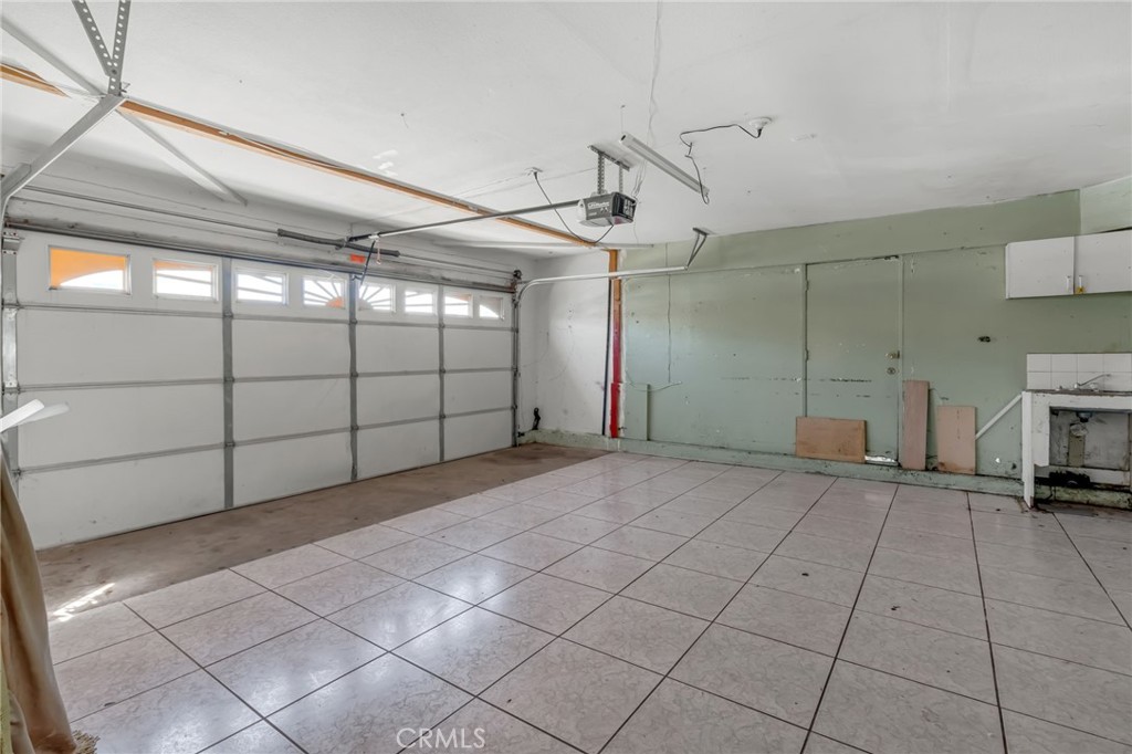 1918 W Quartermaster Property Photo 17