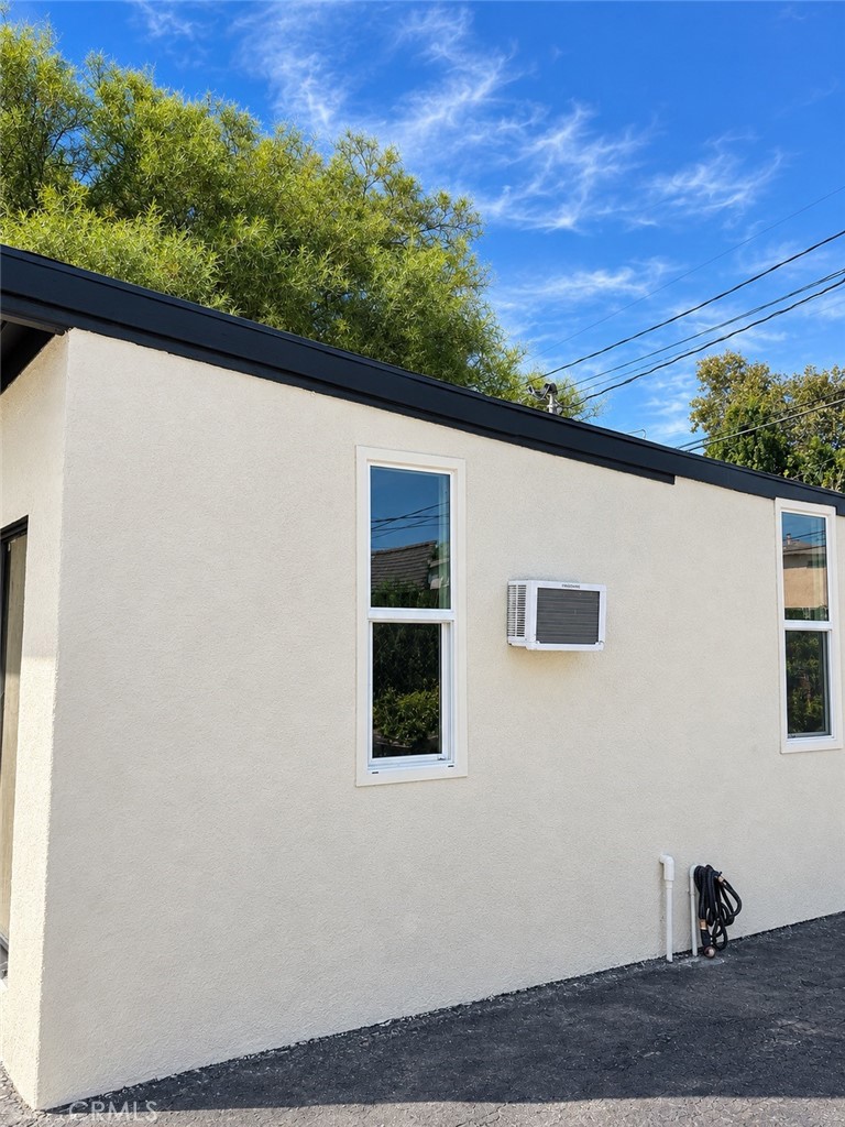 12711 Whittier Property Photo 3