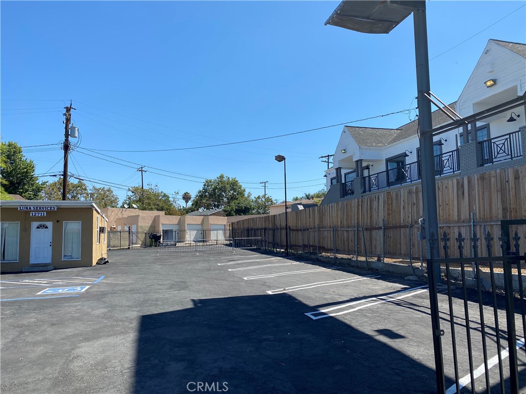 12711 Whittier Property Photo 7