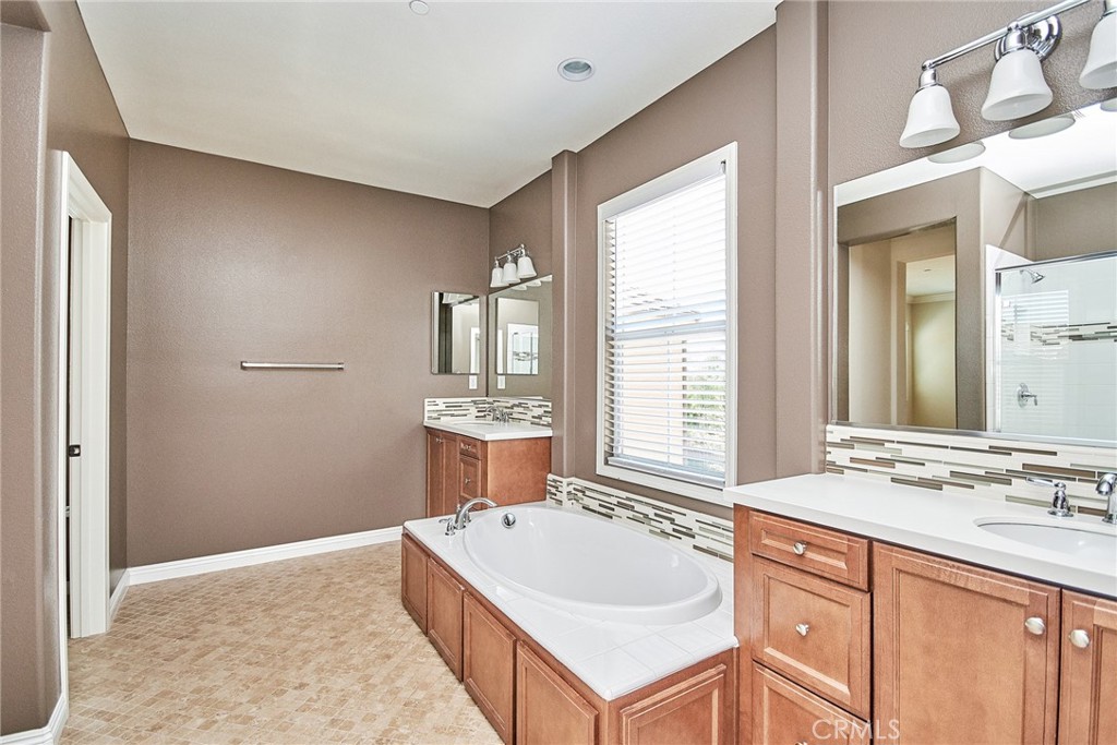 2793 E Pacific Court Property Photo 20