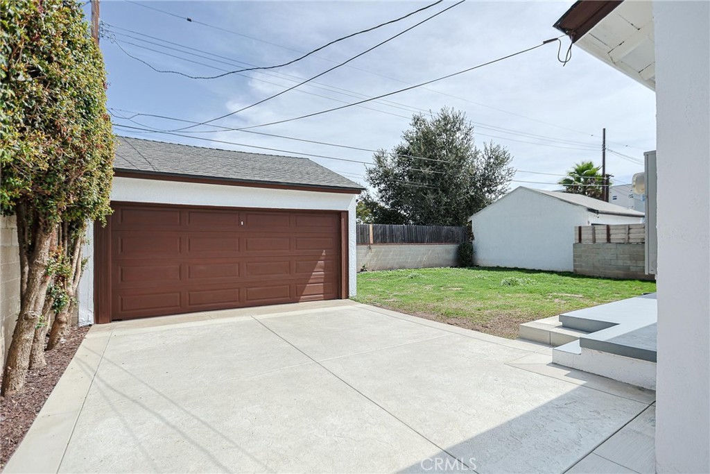 828 Tola St. Property Photo 18