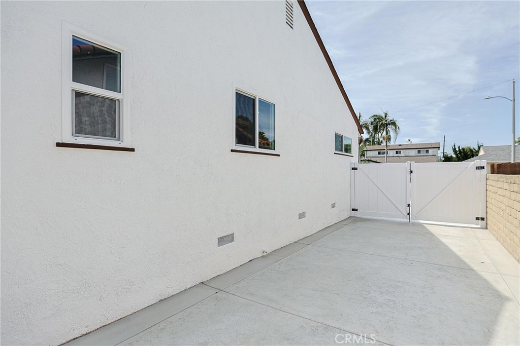 828 Tola St. Property Photo 22
