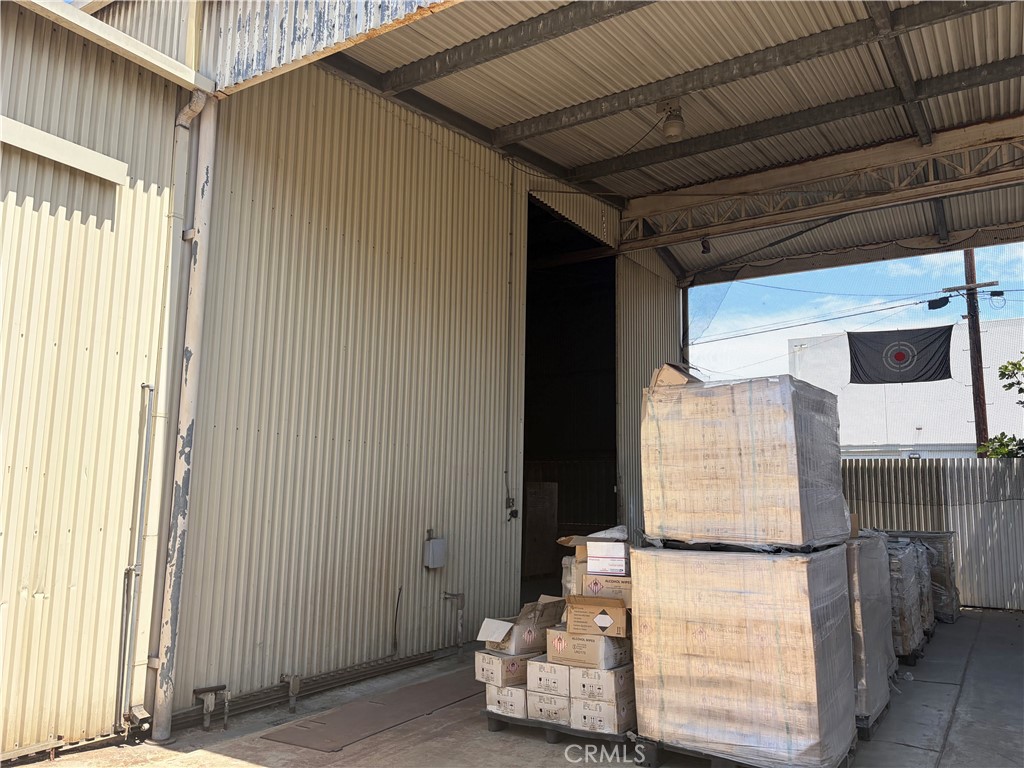 17306 Roseton Property Photo 3