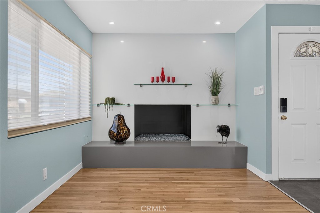 15225 Parron Property Photo 7