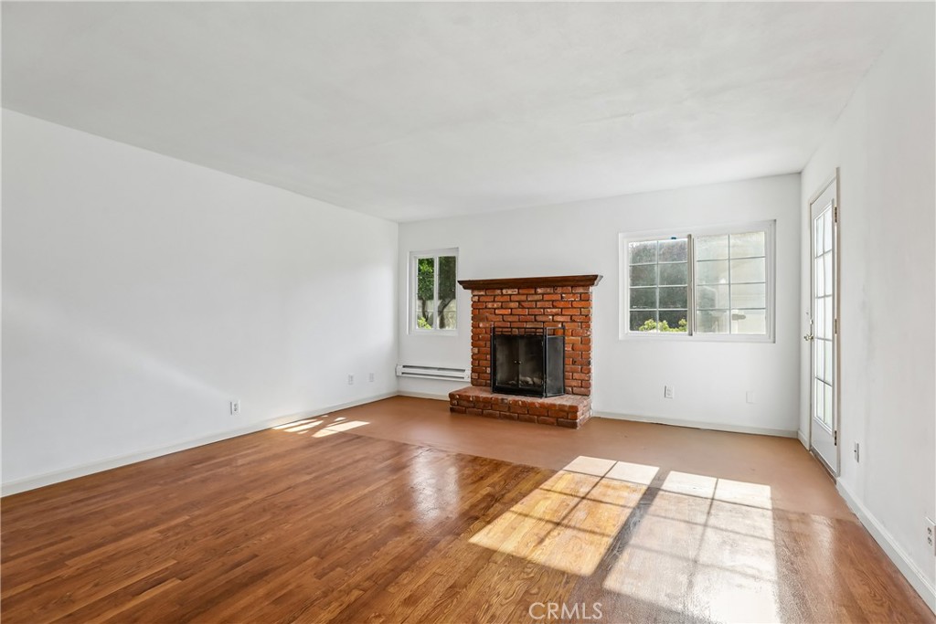 3672 Hackett Property Photo 3