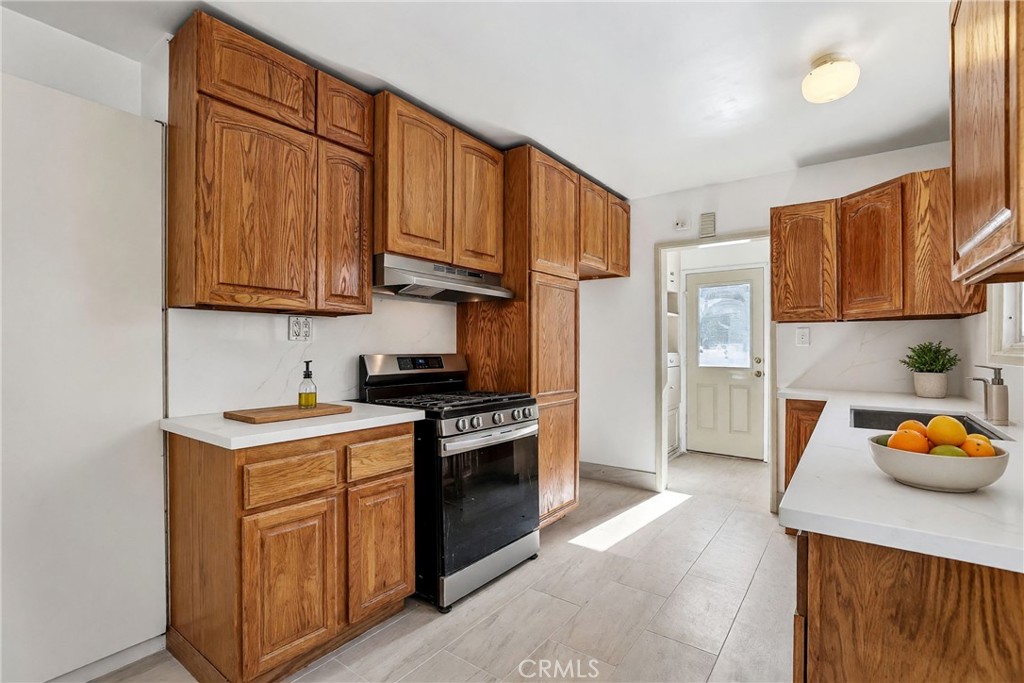 3672 Hackett Property Photo 6