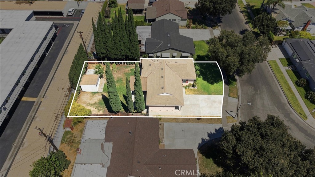 1119 S Adams Property Photo 39