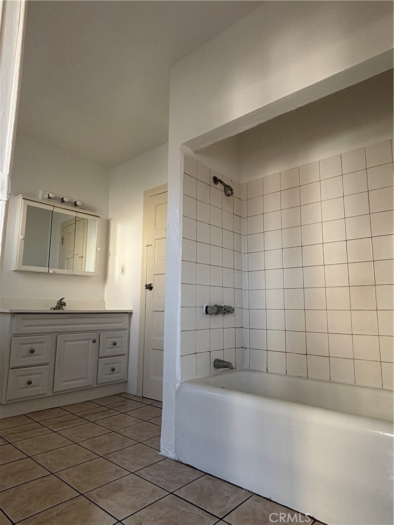 6526 Estrella Property Photo 7