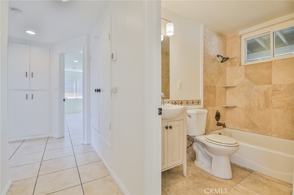 10012 St Stephen Property Photo 5