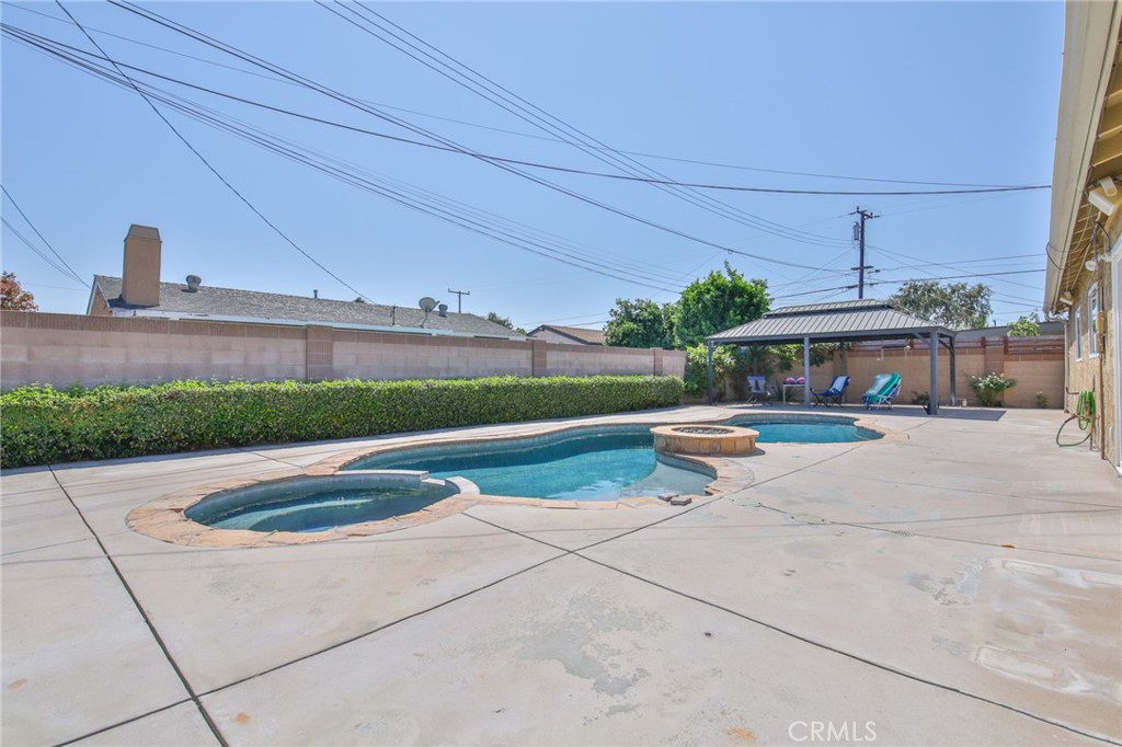 10012 St Stephen Property Photo 16