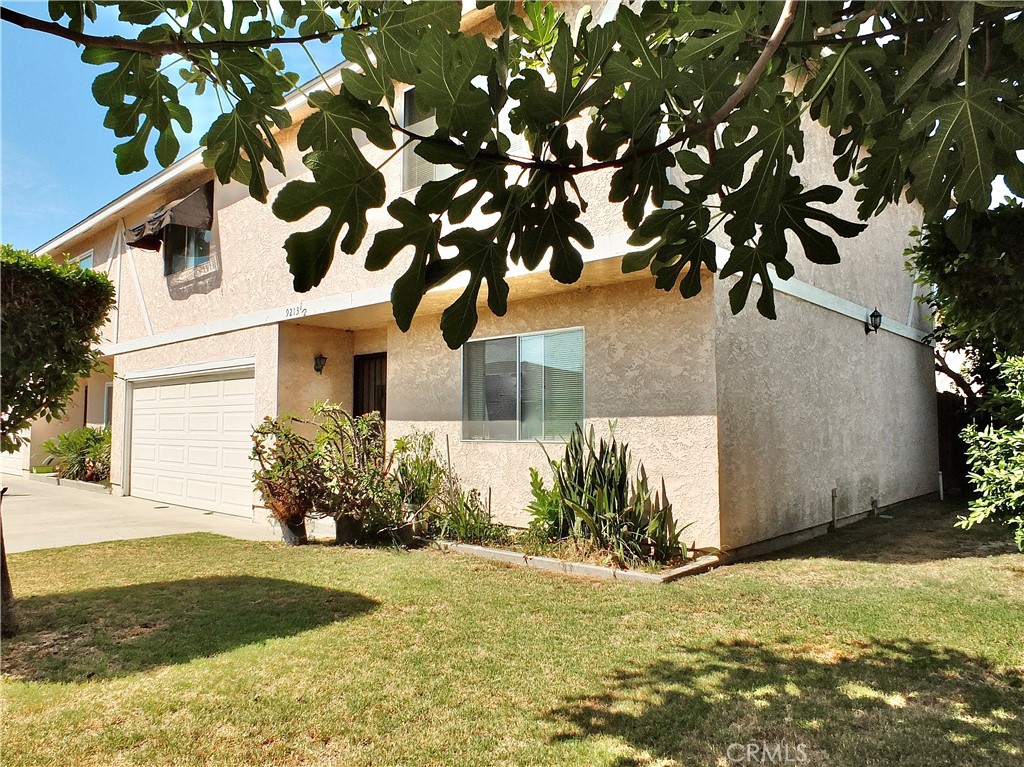 9213 1/2 Cedar Property Photo 1