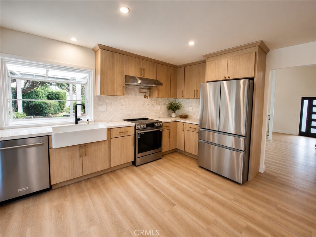 6273 Bataan Property Photo 8