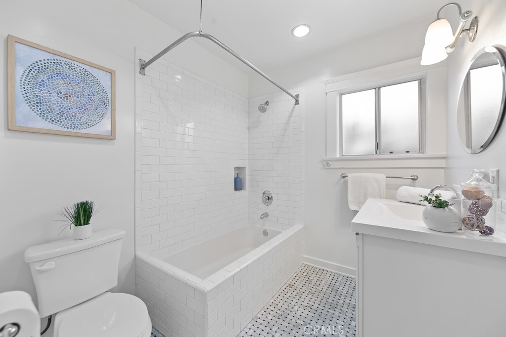 3717 Falcon Avenue Property Photo 22
