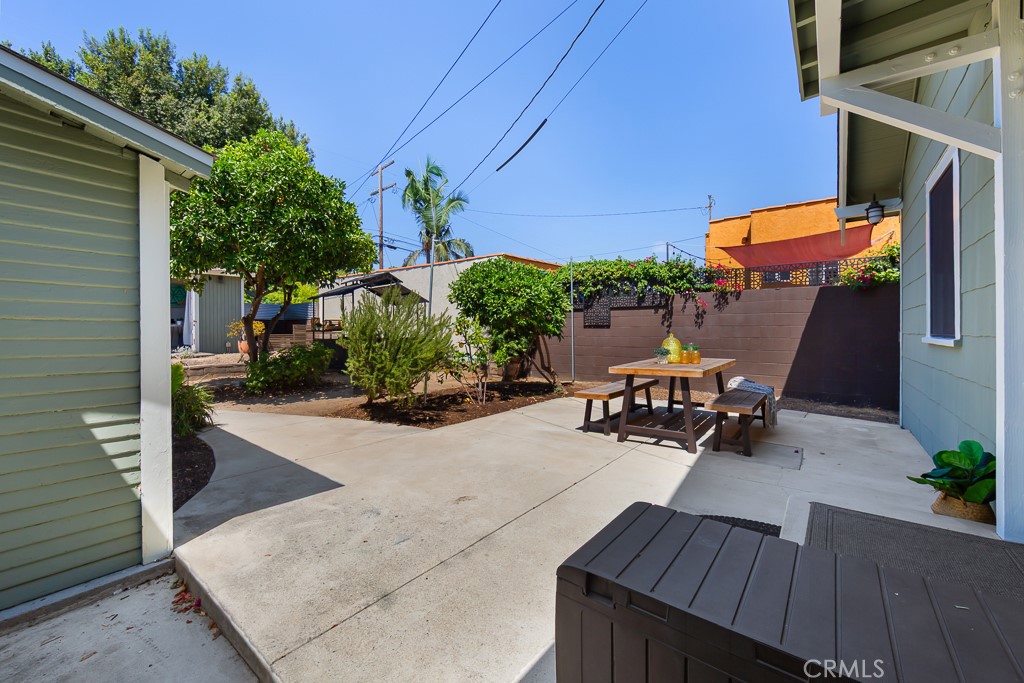 3717 Falcon Avenue Property Photo 27
