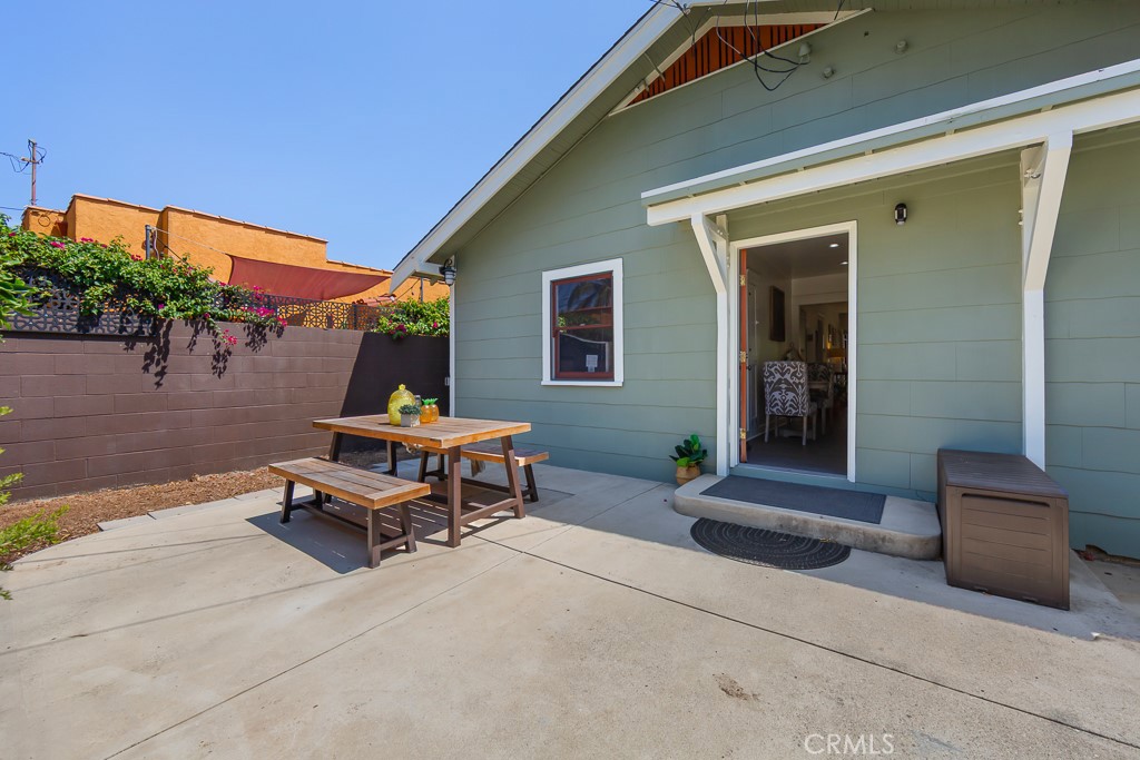 3717 Falcon Avenue Property Photo 28