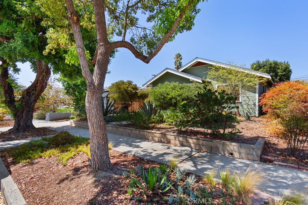 3717 Falcon Avenue Property Photo 40