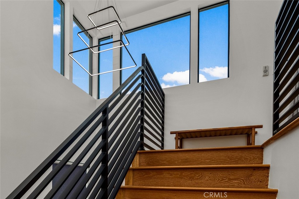 5776 Campo Walk Property Photo 23