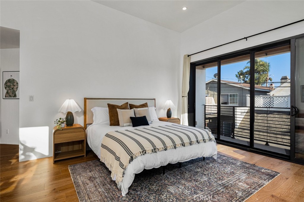 5776 Campo Walk Property Photo 37