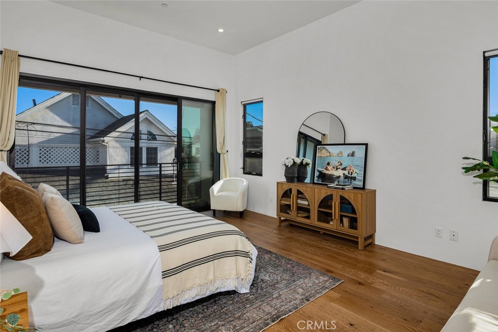 5776 Campo Walk Property Photo 38