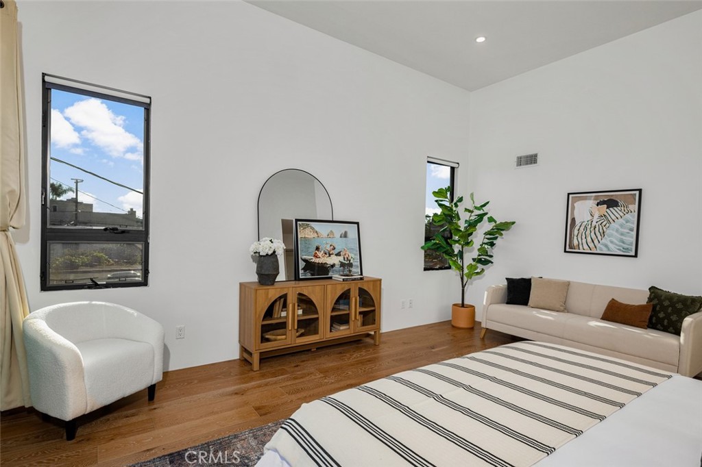 5776 Campo Walk Property Photo 40