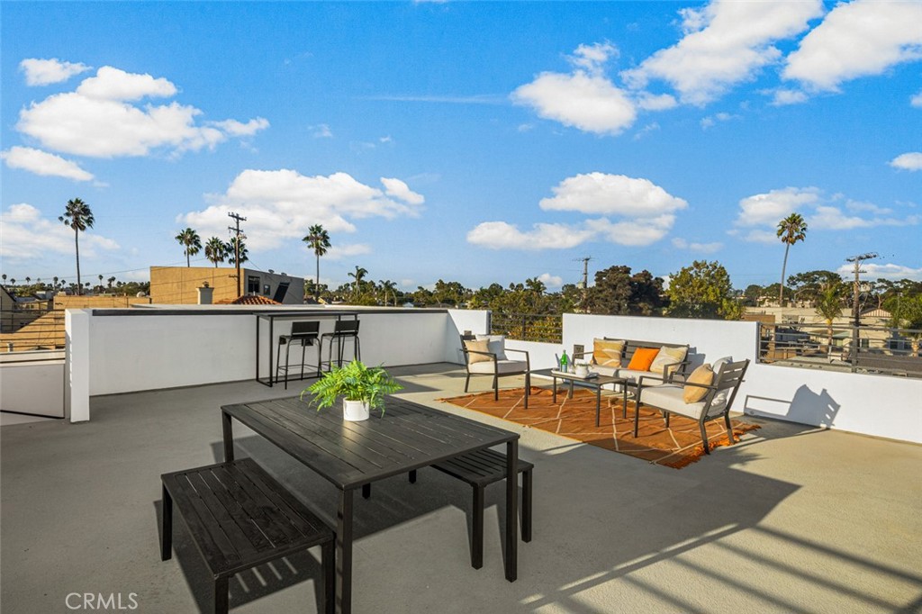 5776 Campo Walk Property Photo 49