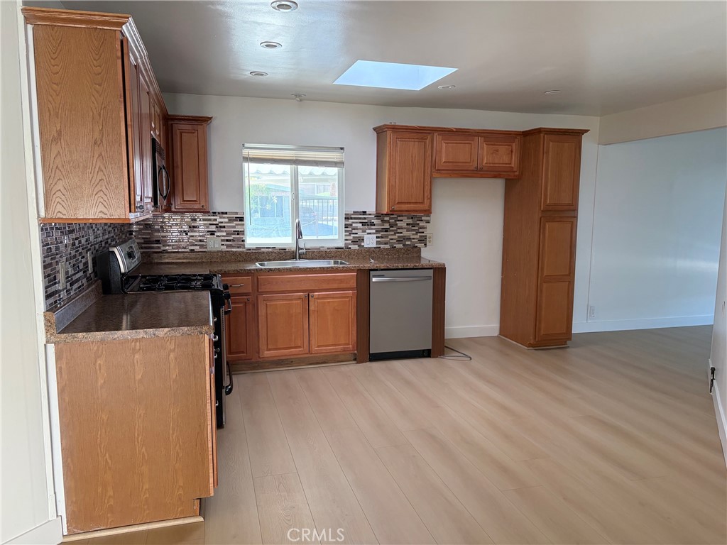 112 Aliso Property Photo 3