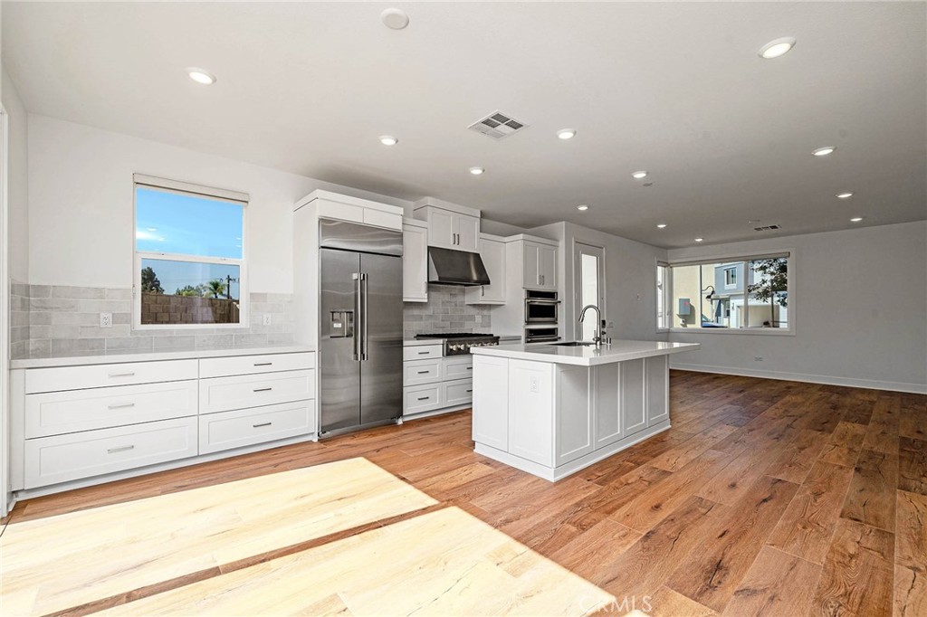 1002 Citron Property Photo 8