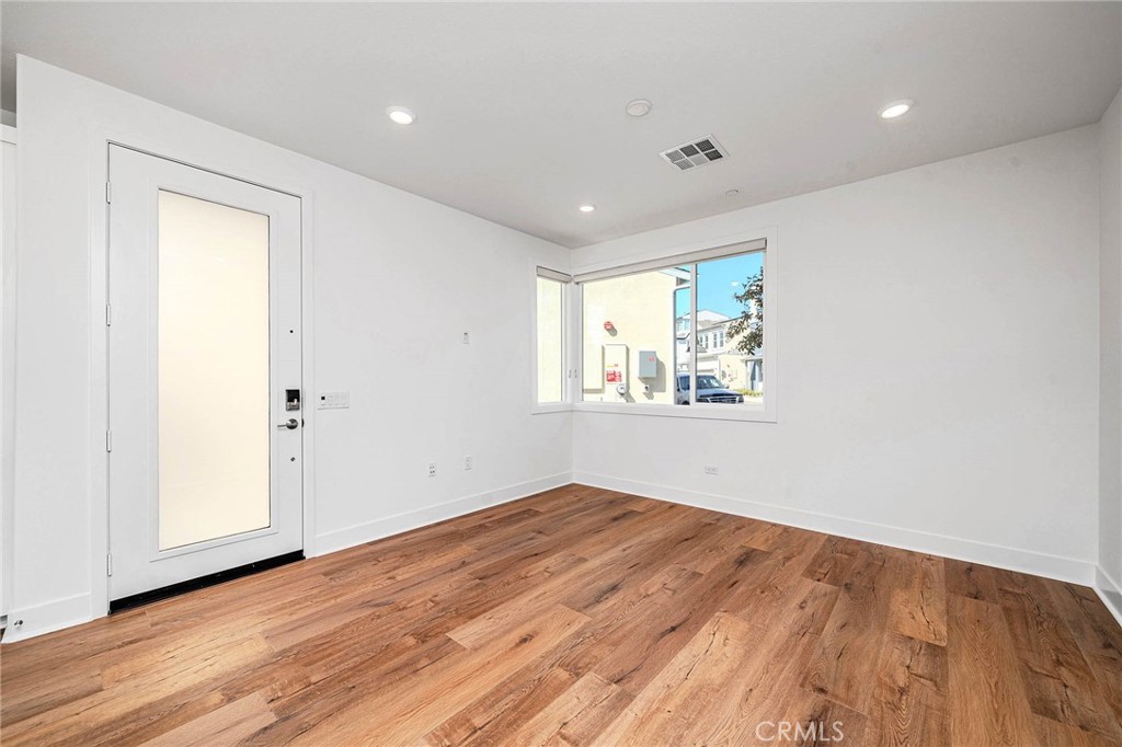 1002 Citron Property Photo 9
